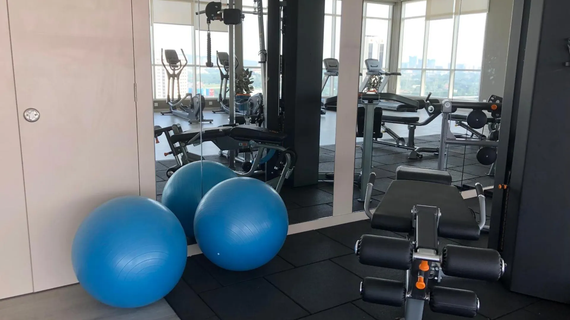Apartament Tr Residence 3R2B Serviced Apt 5-6Pax Hkl,Ijn,Pwtc Kl Kuala Lumpur